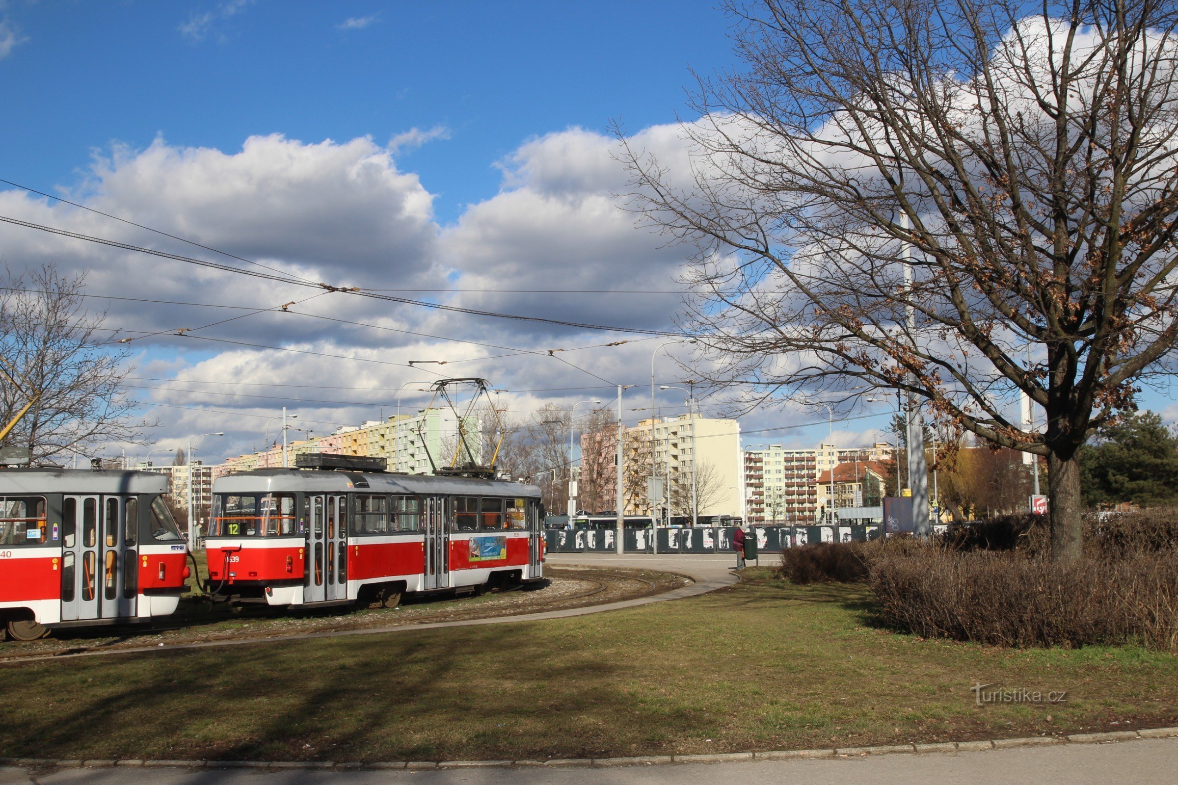 Komárov — MHD
